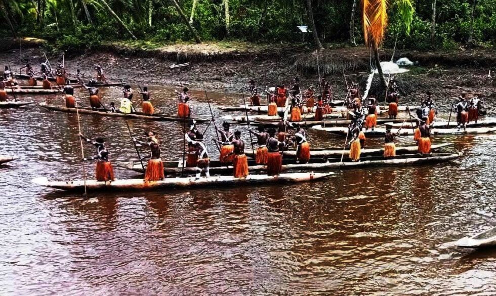 Api Asmat Asmat Tribe Adventure 6 Days - Jefalgi Papua Tours